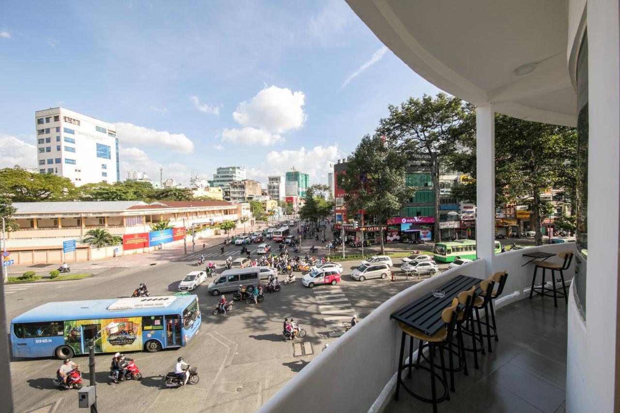 Scandinavian Apartment With Balcony In Bui Vien Хошимин Экстерьер фото