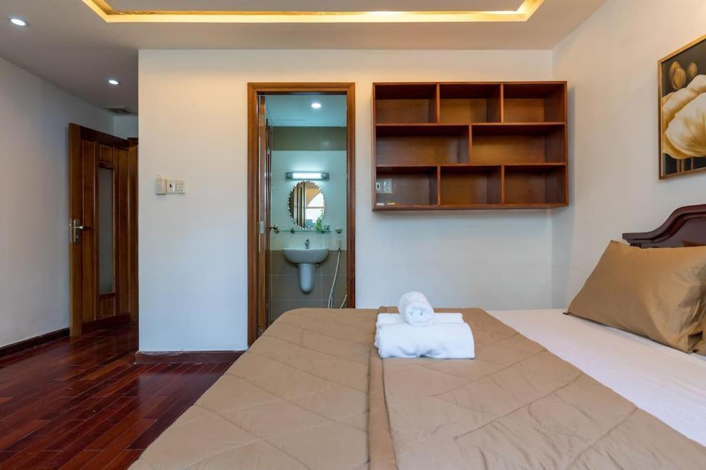 Scandinavian Apartment With Balcony In Bui Vien Хошимин Экстерьер фото